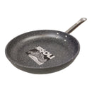 Black frying pan with 'Nisoli' branding on a white background