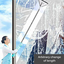 ممسحة تنظيف مثلثة قابلة للتعديل بمقبض قابل للتمديد - مثالية للزوايا والأماكن الصعبة الوصول