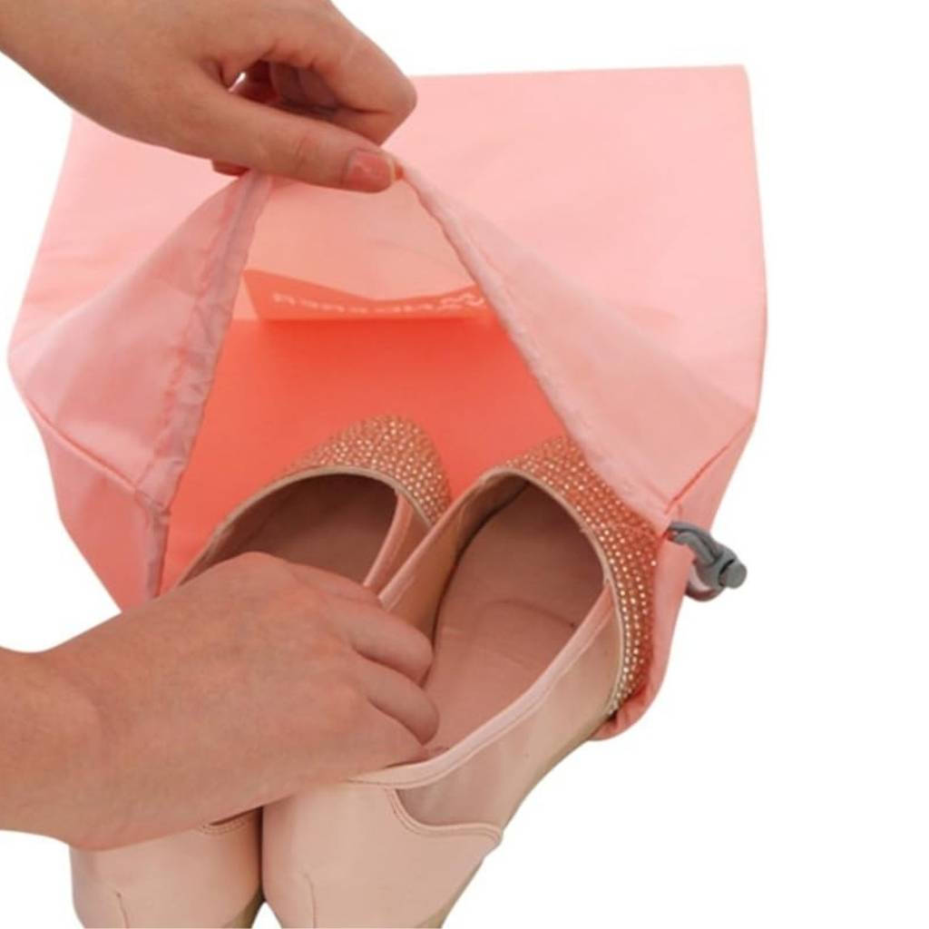 Drawstring travel bags in multiple colors and sizes