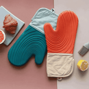Heat-resistant silicone oven glove designed for safe baking