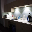 لمبة ليد صغيرة لاصقة تعمل بالضغط