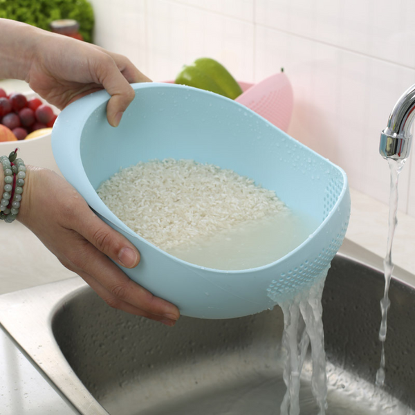 Multi-Function Plastic Mixing and Straining Bowl, Ideal for Kitchen Use - Random Colors