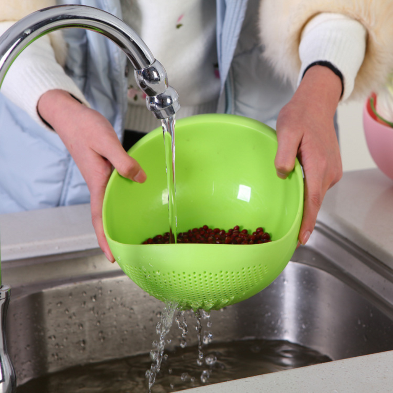 Multi-Function Plastic Mixing and Straining Bowl, Ideal for Kitchen Use - Random Colors