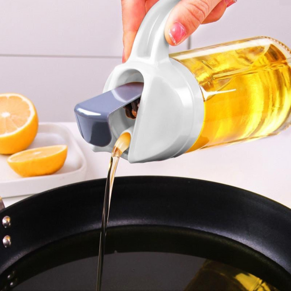 Auto Flip Oil Dispenser Bottle, with Auto Cap - 630 ml