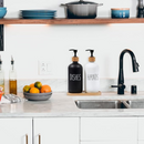 مجموعة موزعي صابون أنيقة قابلة لإعادة التعبئة بغطاء مضخة خيزران - لليدين والأطباق