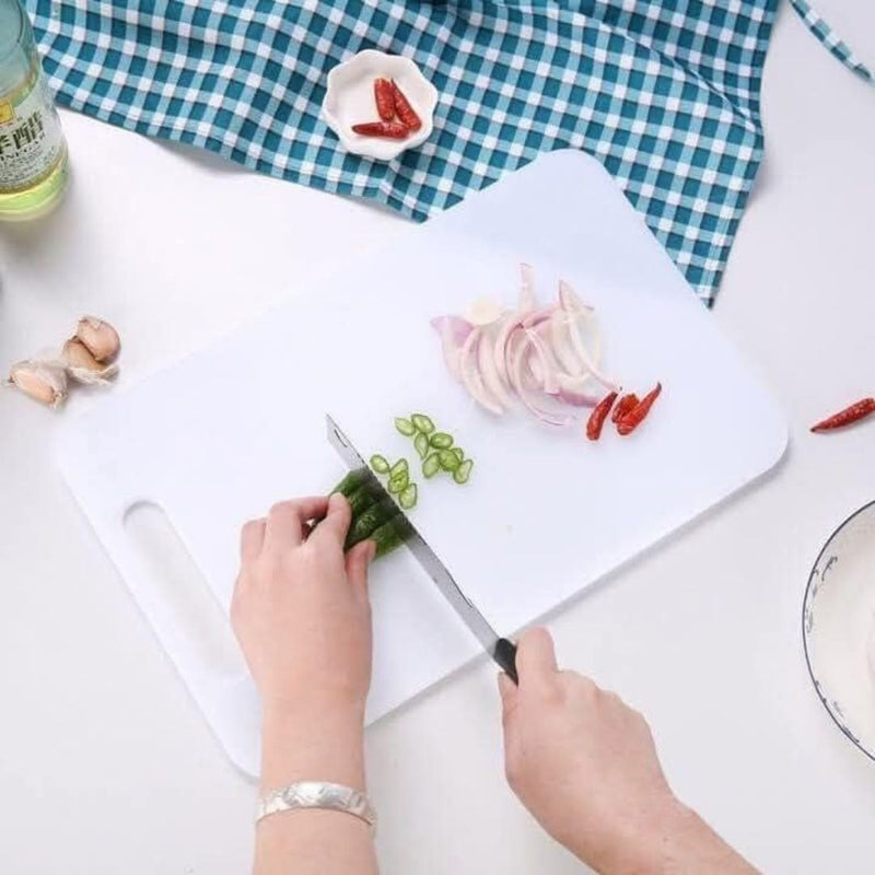 لوح تقطيع احترافي من فالمر ناشيونال – بلاستيك متين بلون أبيض لتقطيع سهل وآمن