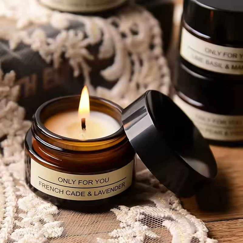 Aromatherapy candle with lavender fragrance and black lid