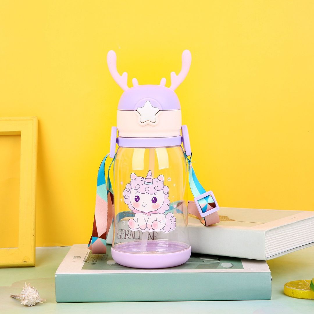 Easy-carry kids drinking bottle with strap and cover | Cupindy