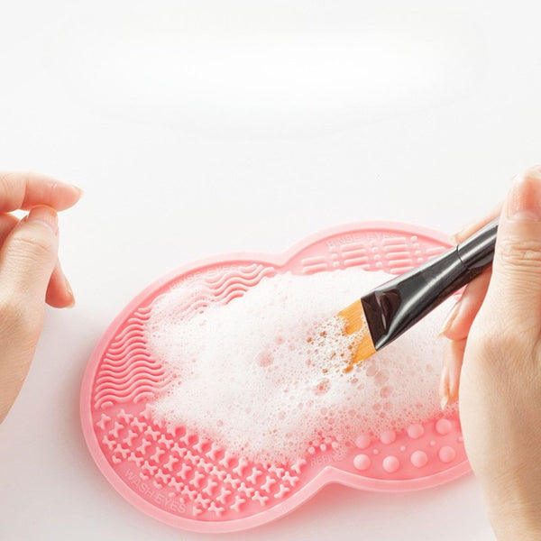 Colorful Silicone Brush Cleaning Pads – Red, Blue, and Grey for Makeup Brushes | Cupindy