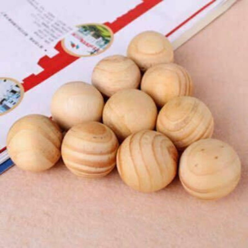 Naphthalene Wooden Balls - 20 Pieces - Cupindy
